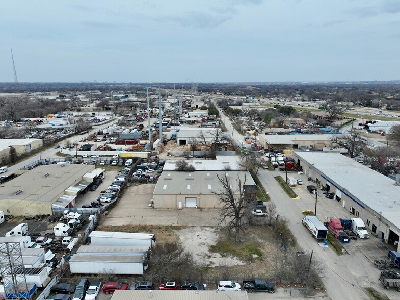 More Photos Of 2119 Quincy St, Dallas Warehouse For Lease
