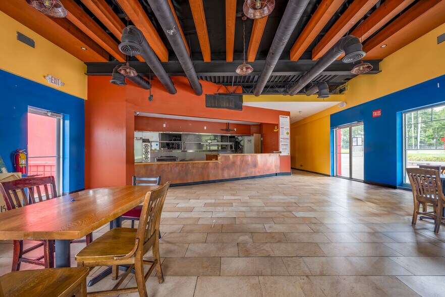 More Photos Of 4540 E Ponce De Leon Ave, Clarkston Restaurant For Lease
