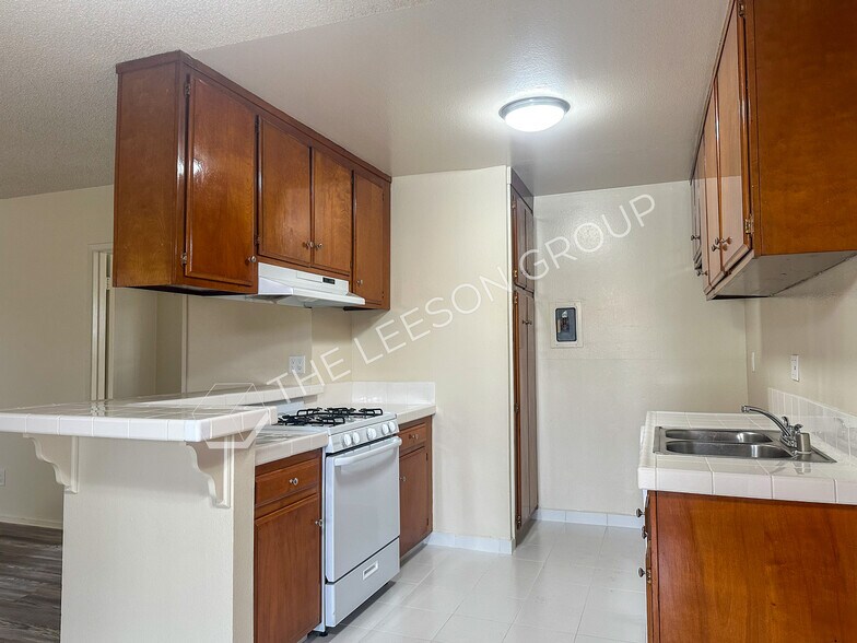 More Photos Of 1776 W Glencrest Ave, Anaheim Apartments For Sale