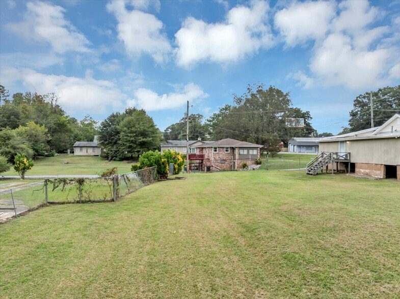 More Photos Of 6071 N Main St SE, Acworth Flex For Sale