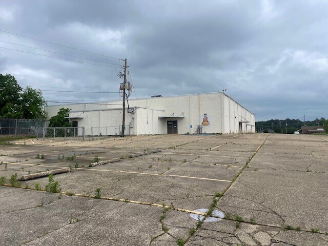 More Photos Of 9310 Normandie Dr, Shreveport Office For Sale