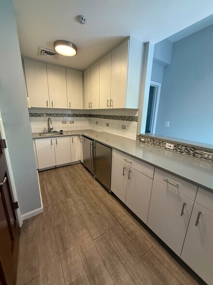 More Photos Of 4200 Evergreen Ln, Annandale Medical For Sale