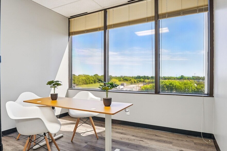 More Photos Of 1800 Teague Dr, Sherman Office For Sale