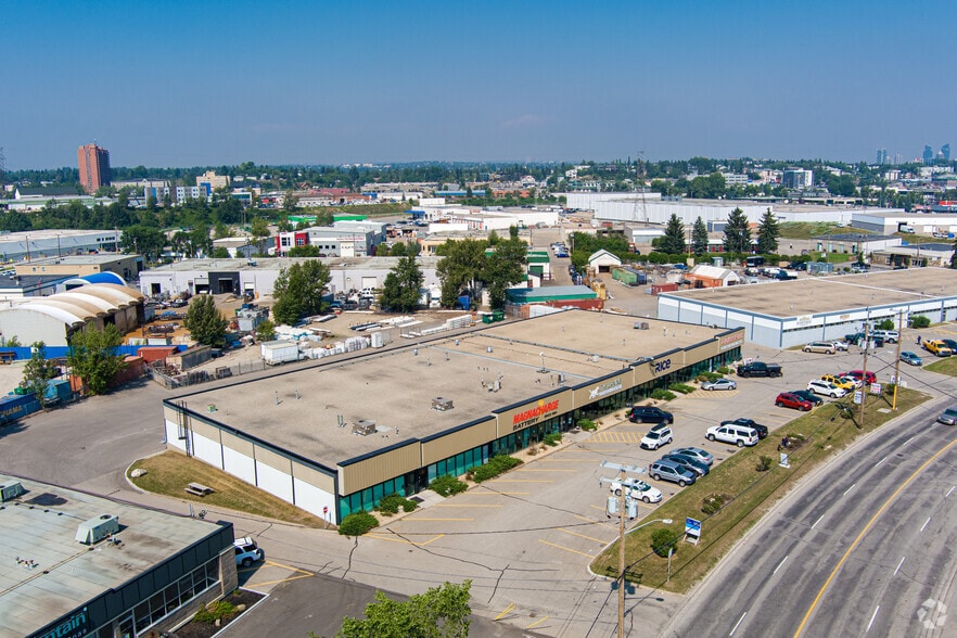 More Photos Of 4509-4521 Manhattan Rd SE, Calgary Warehouse For Lease