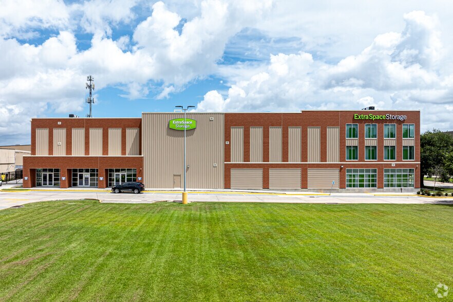 More Photos Of 6750 Franklin Ave, New Orleans Self Storage For Lease