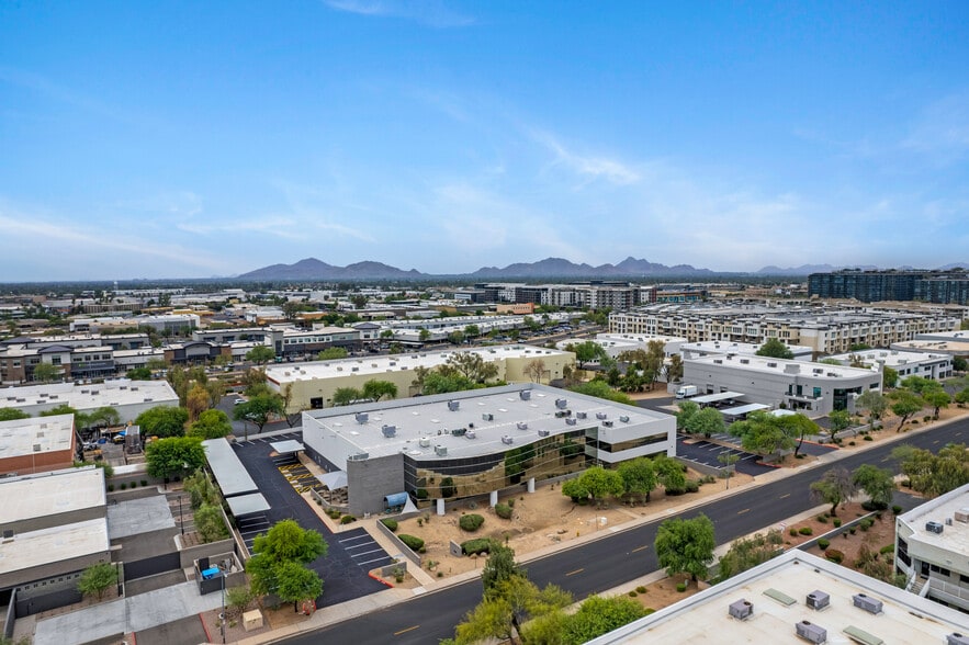 More Photos Of 7543 E Tierra Buena Ln, Scottsdale Distribution For Sale
