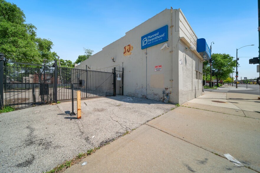 More Photos Of 6059 S Ashland Ave, Chicago Freestanding For Lease