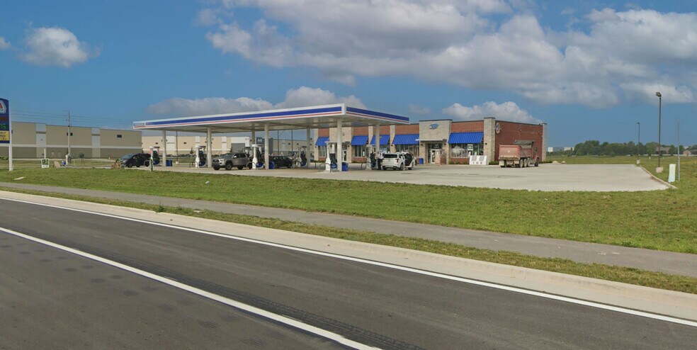 More Photos Of 4250 South SR 267, Lebanon Restaurant For Lease