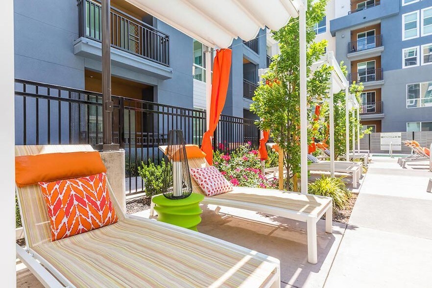More Photos Of 808 W San Carlos St, San Jose Apartments For Lease