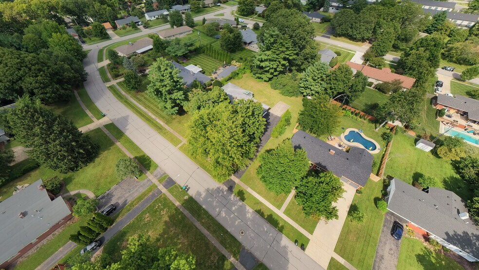 More Photos Of 3025 Breckenwood Dr, Lexington Multifamily For Sale