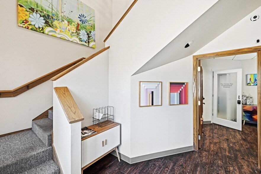 More Photos Of 8733 Shoal Creek Blvd, Austin Office For Sale