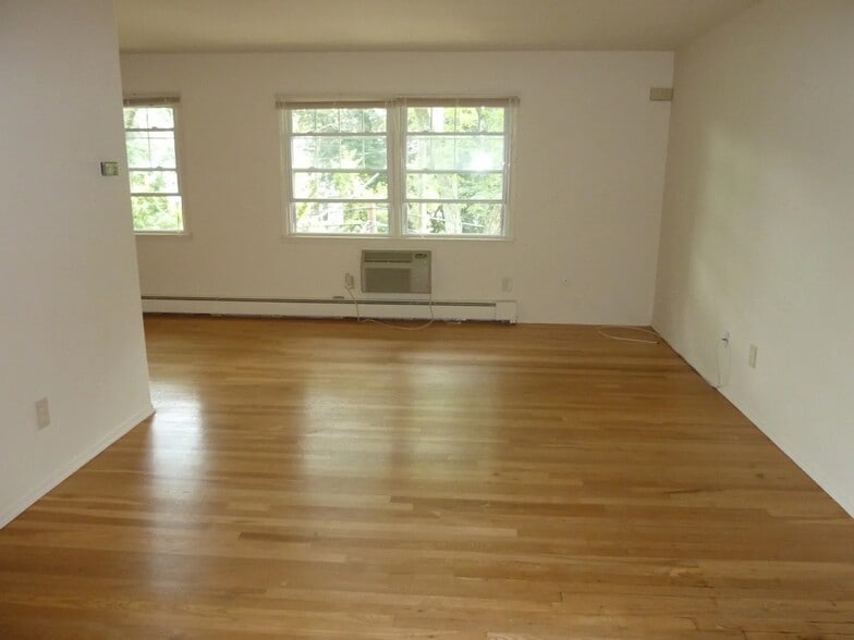 More Photos Of 14 Walden Pl, Montclair Apartments For Sale