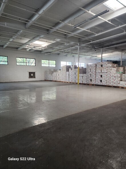 More Photos Of 746 Gotham Pky, Carlstadt Warehouse For Lease