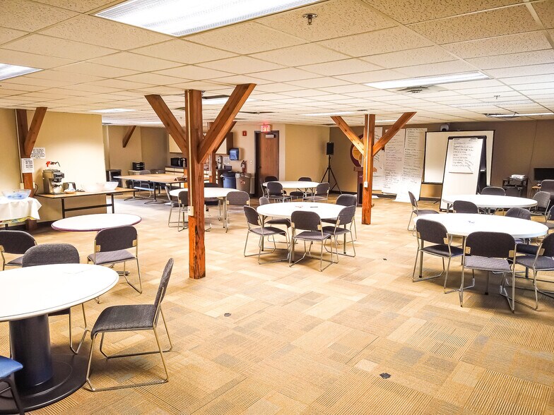 More Photos Of 500 S Hamilton St, Saginaw Medical For Sale