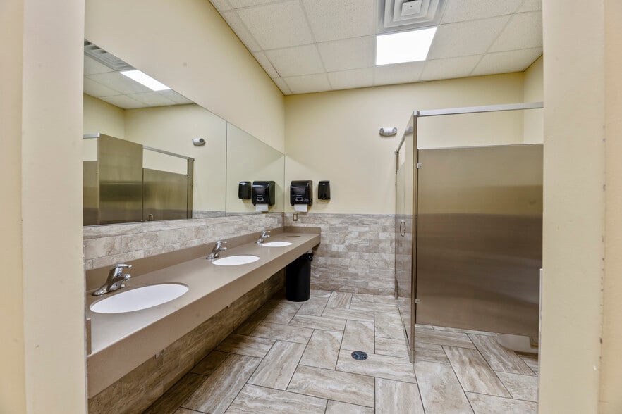 More Photos Of 154 Tices Ln, East Brunswick Manufacturing For Sale