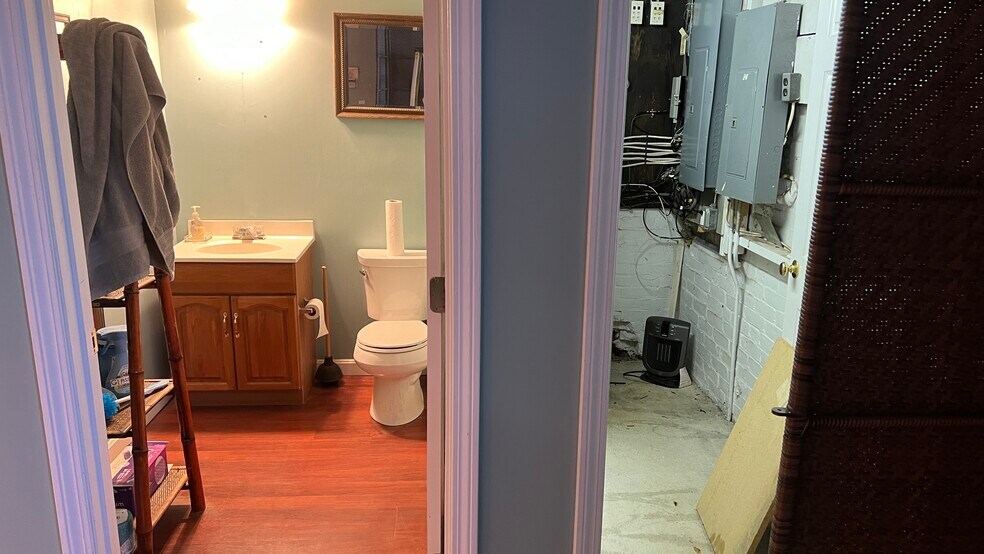 More Photos Of 429 Shore Rd, Bourne Industrial For Sale