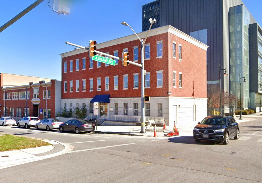 More Photos Of 901 N Broadway, Baltimore Office For Lease
