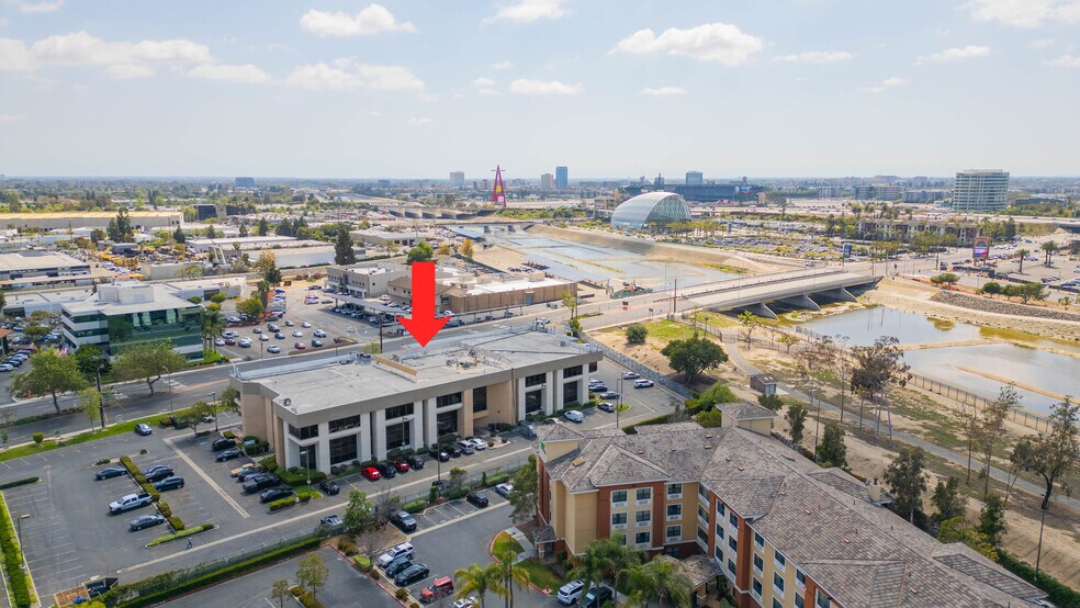 More Photos Of 1855 W Katella Ave, Orange Office Residential For Lease