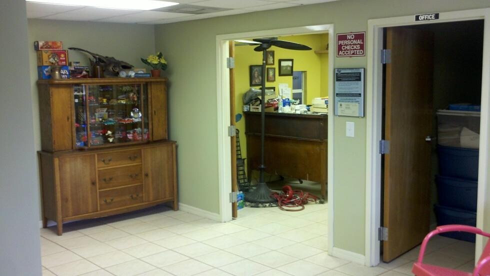 More Photos Of 7812 Symmes Rd, Gibsonton Service For Lease