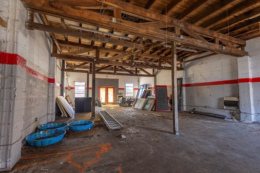 More Photos Of 44 N Church St, Ellijay General Retail For Sale