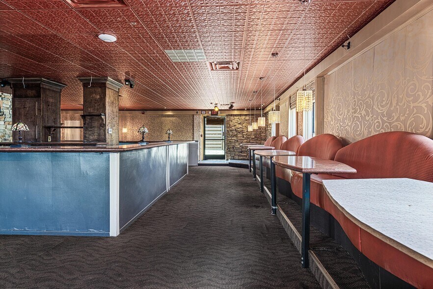 More Photos Of 369 N Palm Canyon Dr, Palm Springs Restaurant For Sale