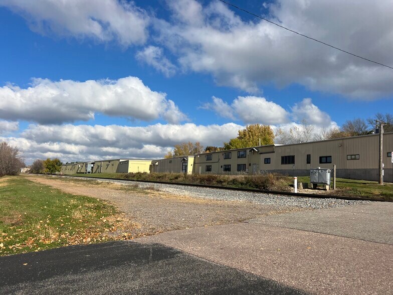More Photos Of 930 Single Ave, Wausau Manufacturing For Sale