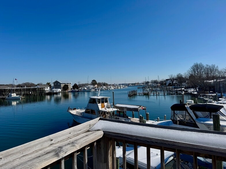 More Photos Of 14442 Solomons Island Rd, Solomons Restaurant For Lease