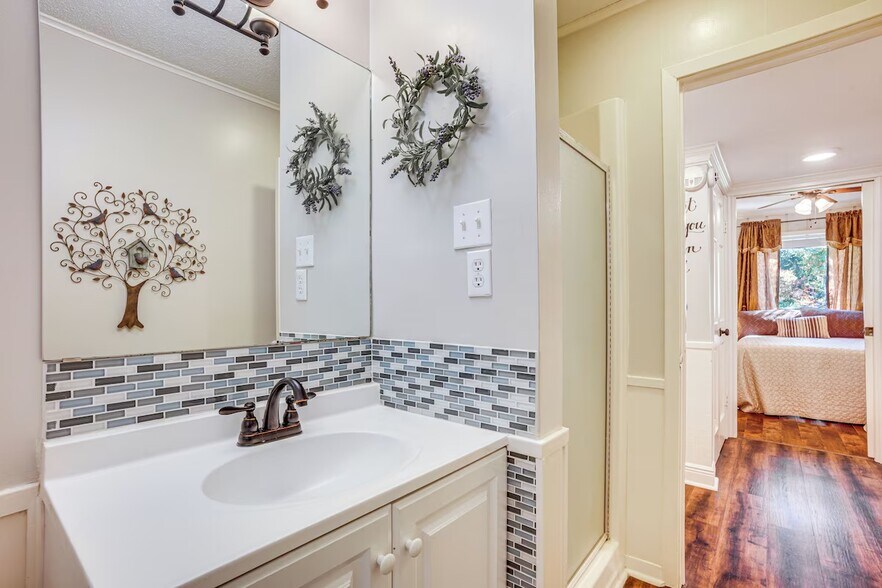 More Photos Of 601 N Shipp St, Madisonville Specialty For Sale