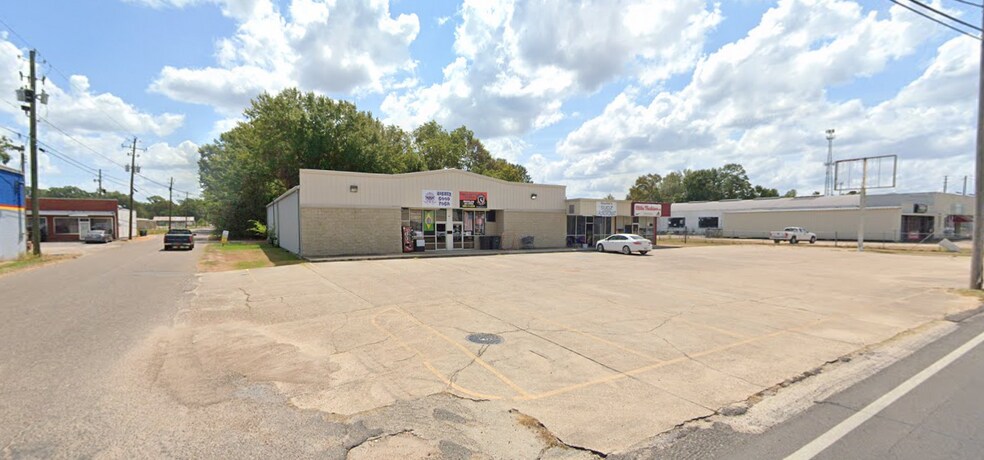 More Photos Of 412 S High School Ave, Columbia Freestanding For Sale