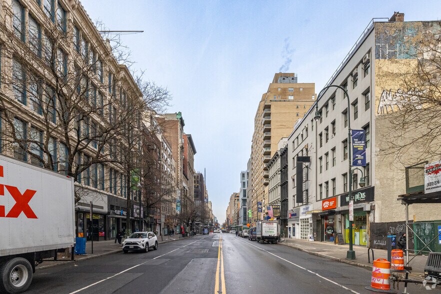 More Photos Of 39 W 14th St, New York Office For Lease