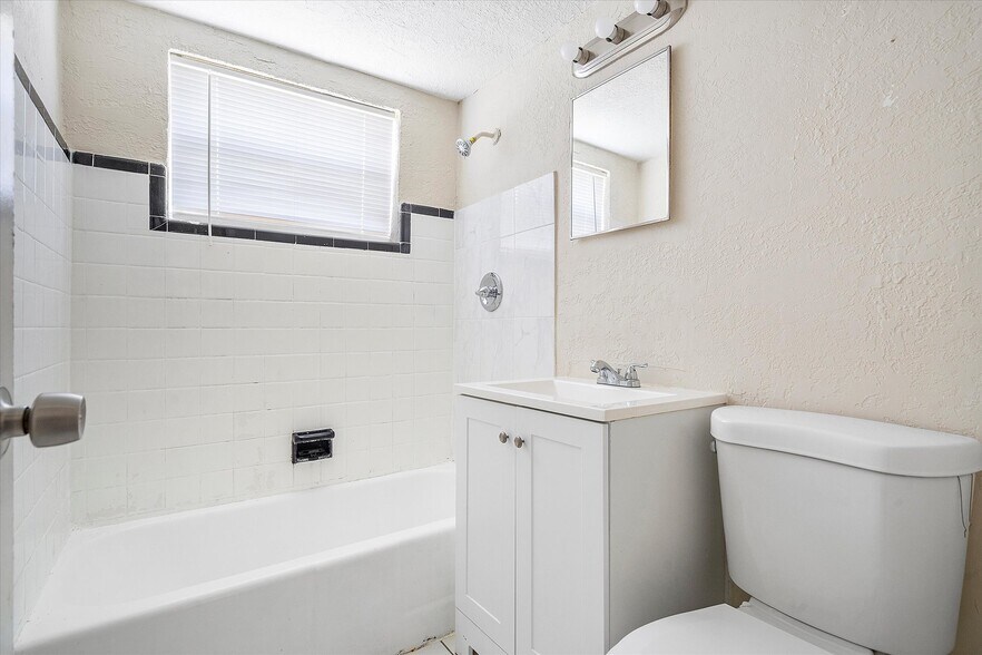 More Photos Of 901-951 NW 8th Ave, Pompano Beach Apartments For Sale