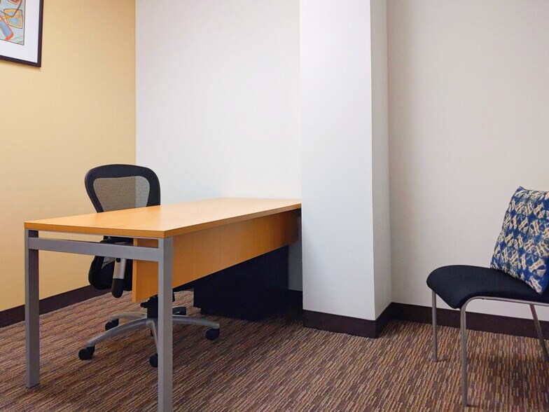 More Photos Of 8211 E Regal Pl, Tulsa Coworking Space