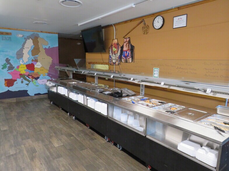 More Photos Of 24725 W Eames St, Channahon Veterinarian Kennel For Sale