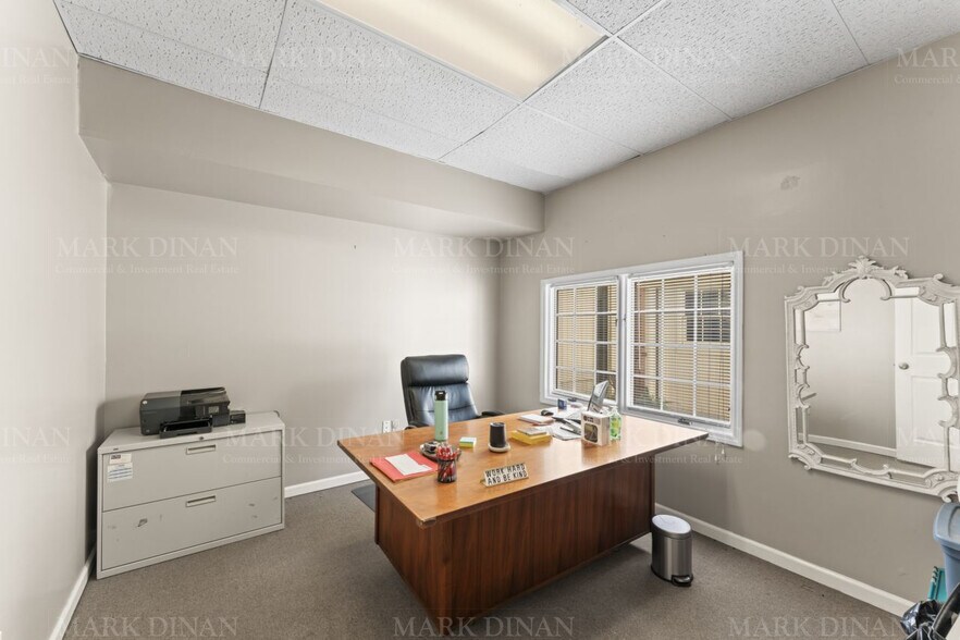 More Photos Of 2172 Pelham Pky, Pelham Office For Sale
