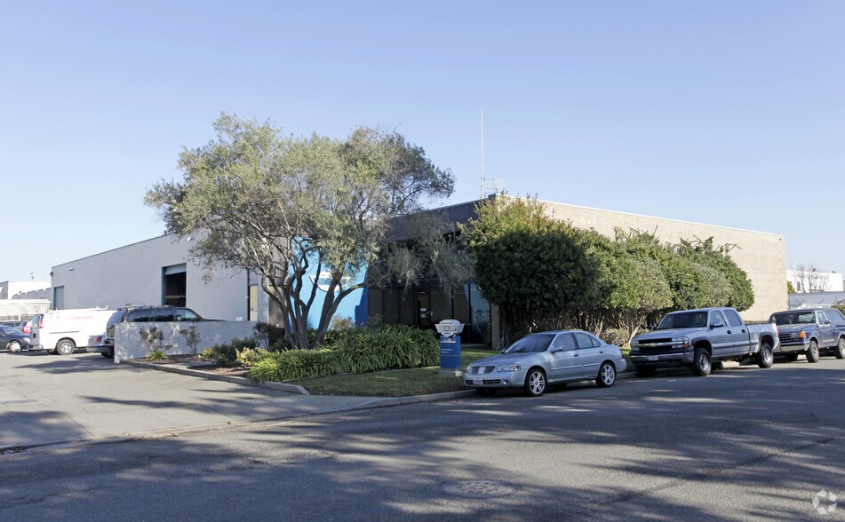 Primary Photo Of 1999 Alpine Way, Hayward Warehouse For Lease