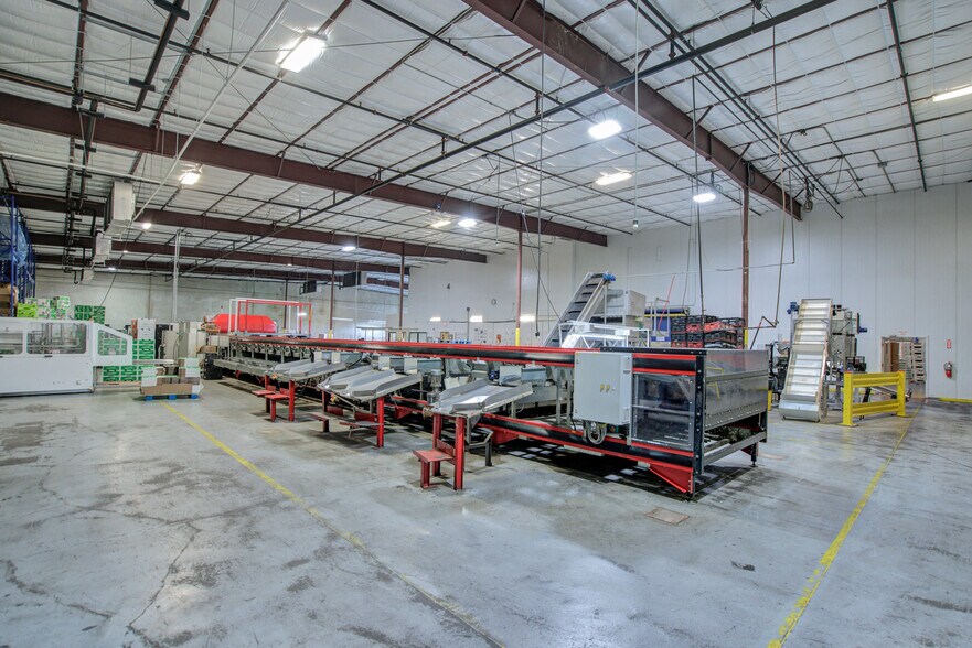 More Photos Of 901 W Owassa Rd, Edinburg Warehouse For Lease