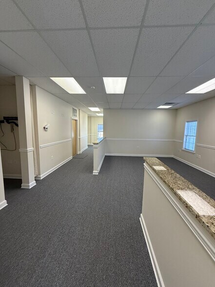 More Photos Of 23077 Three Notch Rd, California Office For Sale
