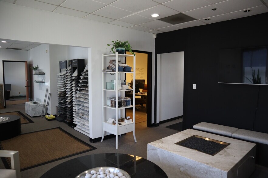 More Photos Of 1260 N Hancock St, Anaheim Showroom For Lease