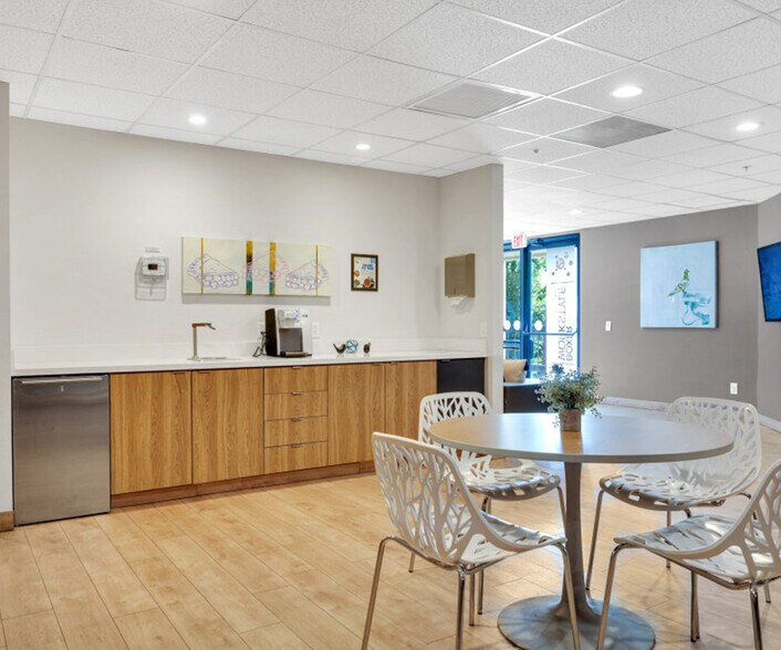 More Photos Of 11225 N 28th Dr, Phoenix Coworking Space