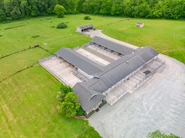 More Photos Of 175 Decoverly Lane, Falls Specialty For Sale