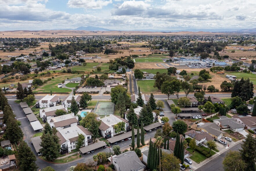 More Photos Of 1700 E Tabor Ave, Fairfield Apartments For Sale