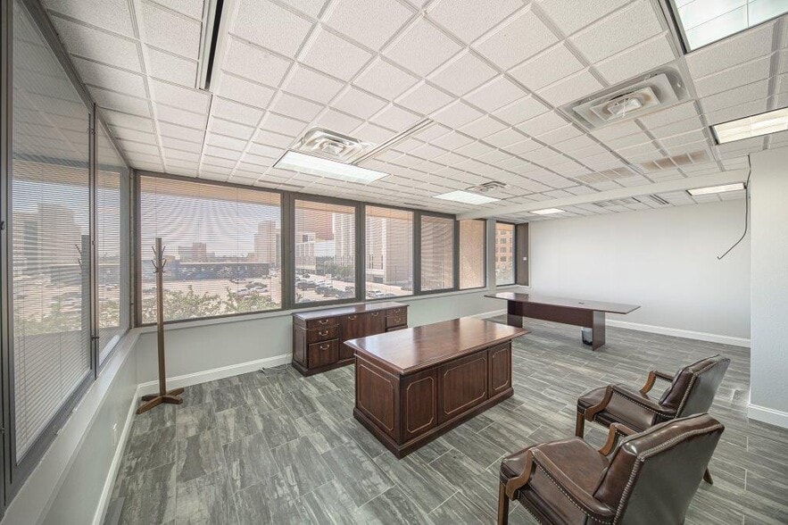 More Photos Of 125 W Missouri Ave, Midland Office For Lease