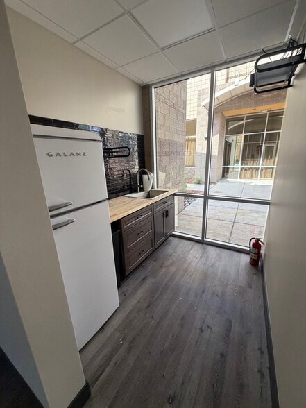 More Photos Of 8765 W Kelton Ln, Peoria Loft Creative Space For Lease