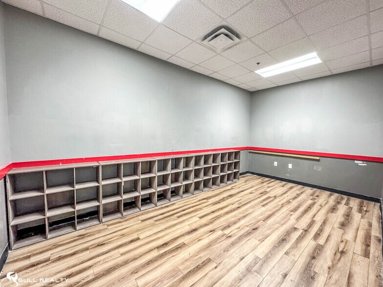 More Photos Of 1839 Buford Hwy, Buford Medical For Lease