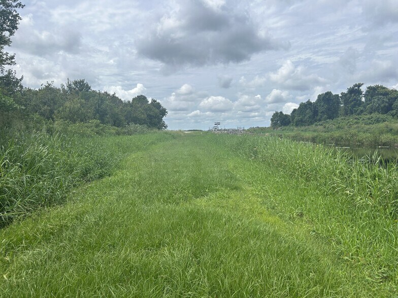 Primary Photo Of 0 HICKORY Lane W, Winter Haven Land For Sale