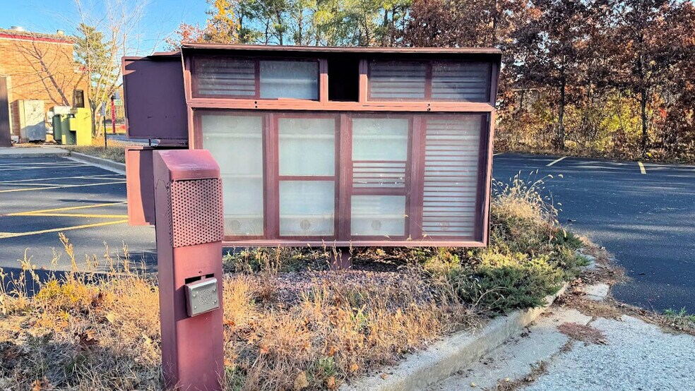More Photos Of 630 S Frontage Rd, Wisconsin Dells Fast Food For Sale