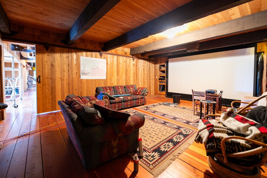 More Photos Of 3 Anaconda Hills Dr, Black Eagle Lodge Meeting Hall For Sale