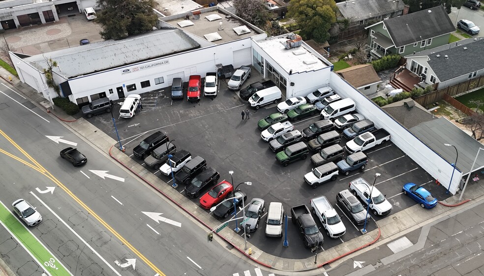 Primary Photo Of 885 N San Mateo Dr, San Mateo Auto Dealership For Lease