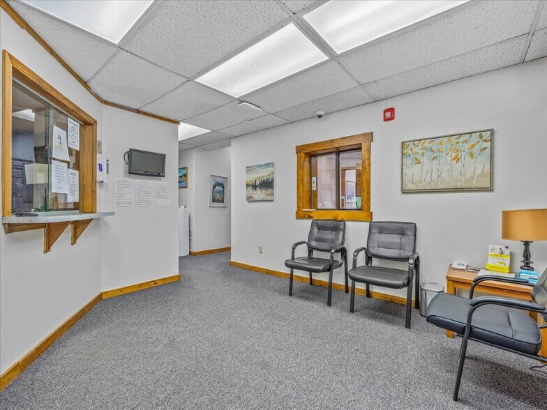 More Photos Of 200 W Town St, Norwich Office For Sale