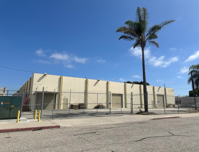 Primary Photo Of 1050 Factory Ln, Oxnard Warehouse For Lease